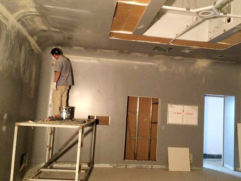 內墻涂料施工成品歸誰保護？